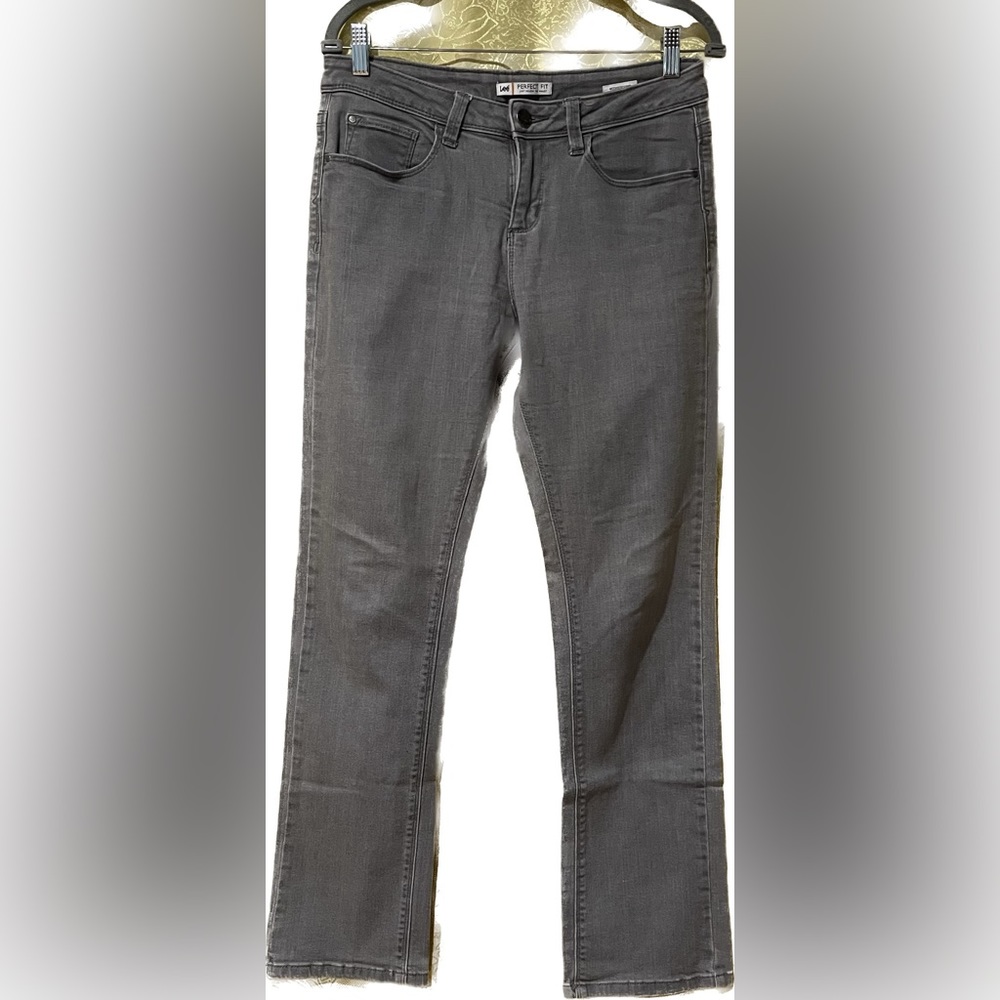 Women’s Size 8 Jean / Lee Perfect Fit Jeans size 8 Medium